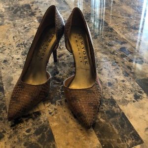 Brown Snake Skin Pumps
